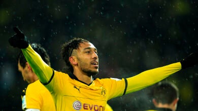 Los goles de Aubameyang consolidan el segundo lugar del Dortmund