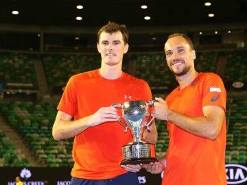 Murray y Soares, con el título de dobles
