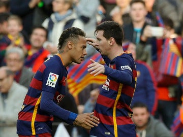 Neymar y Leo Messi celebran un gol frente al Atlético