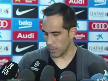 Claudio Bravo atiende a los medios en zona mixta Claudio Bravo atiende a los medios en zona mixta