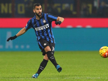 Martín Montoya jugando con el Inter de Milán 