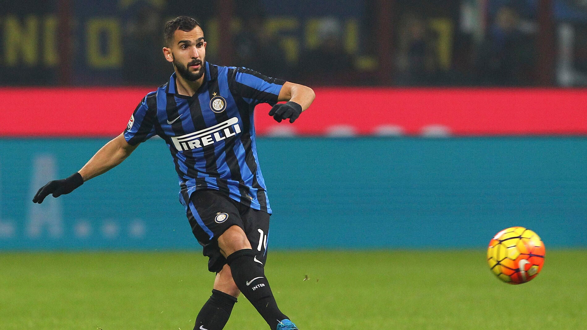 Mart&iacute;n Montoya jugando con el Inter de Mil&aacute;n 