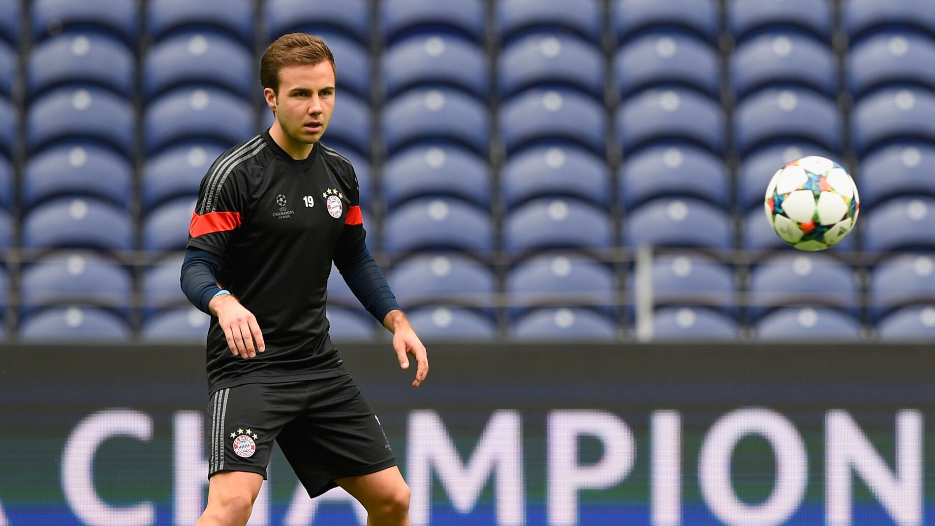 Mario G&ouml;tze entrenando con el Bayern