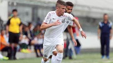 Caio Henrique durante un partido con el Santos