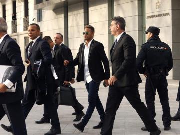Neymar y su padre llegan a la Audiencia Nacional