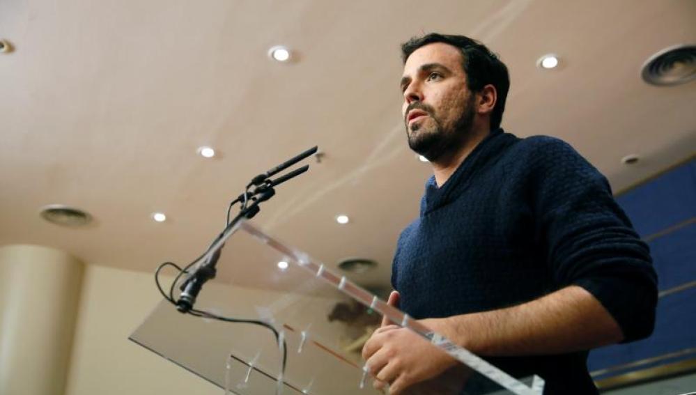 Garz&oacute;n durante la rueda de prensa en el Congreso