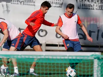 Denis Cheryshev se entrena en Paterna Denis Cheryshev se entrena en Paterna