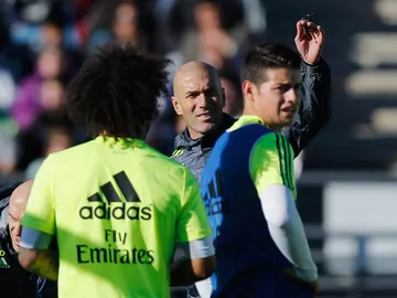 Zidane durante un entrenamiento Zidane durante un entrenamiento