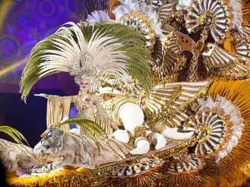 Reina del Carnaval de Santa Cruz de Tenerife 2016 (04-02-2016) Reina del Carnaval de Santa Cruz de Tenerife 2016 (04-02-2016)