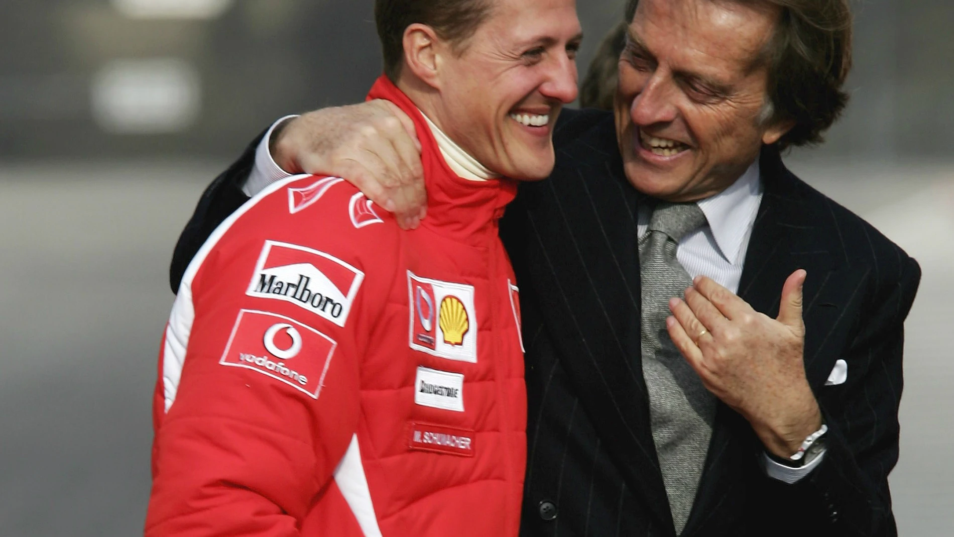 Schumacher y Montezemelo, en la presentación de un coche en Ferrari en 2006