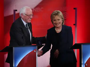 Los precandidatos demócratas Hillary Clinton y Bernie Sanders Los precandidatos demócratas Hillary Clinton y Bernie Sanders