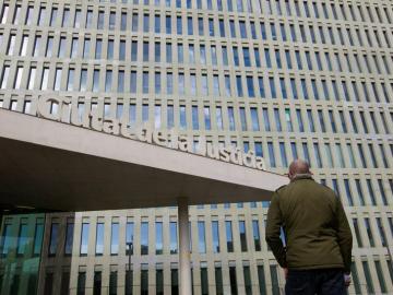 El padre que denunció los abusos sexuales en un colegio de Barcelona, "indignado" por la decisión del juez