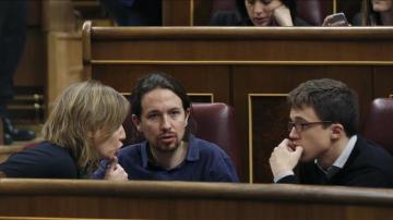 Tania Sánchez, Pablo Iglesias e Íñigo Errejón en el Congreso