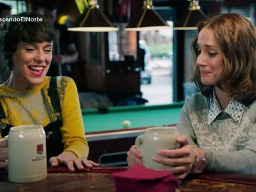 Adela: “A la tías nos iría muchísimo mejor si fuéramos lesbianas” Adela: “A la tías nos iría muchísimo mejor si fuéramos lesbianas”