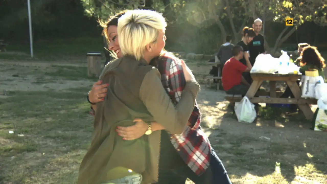 El abrazo más falso de la historia
