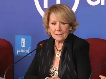 Esperanza Aguirre en rueda de prensa Esperanza Aguirre en rueda de prensa