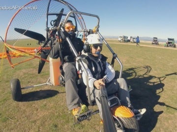 Alberto monta en parapente