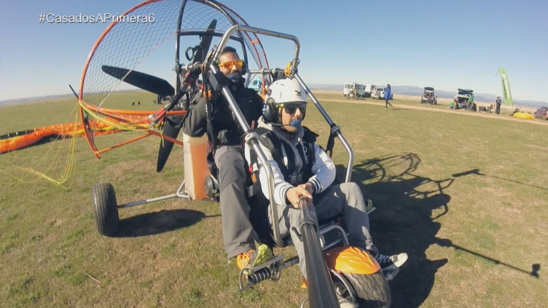 Alberto monta en parapente