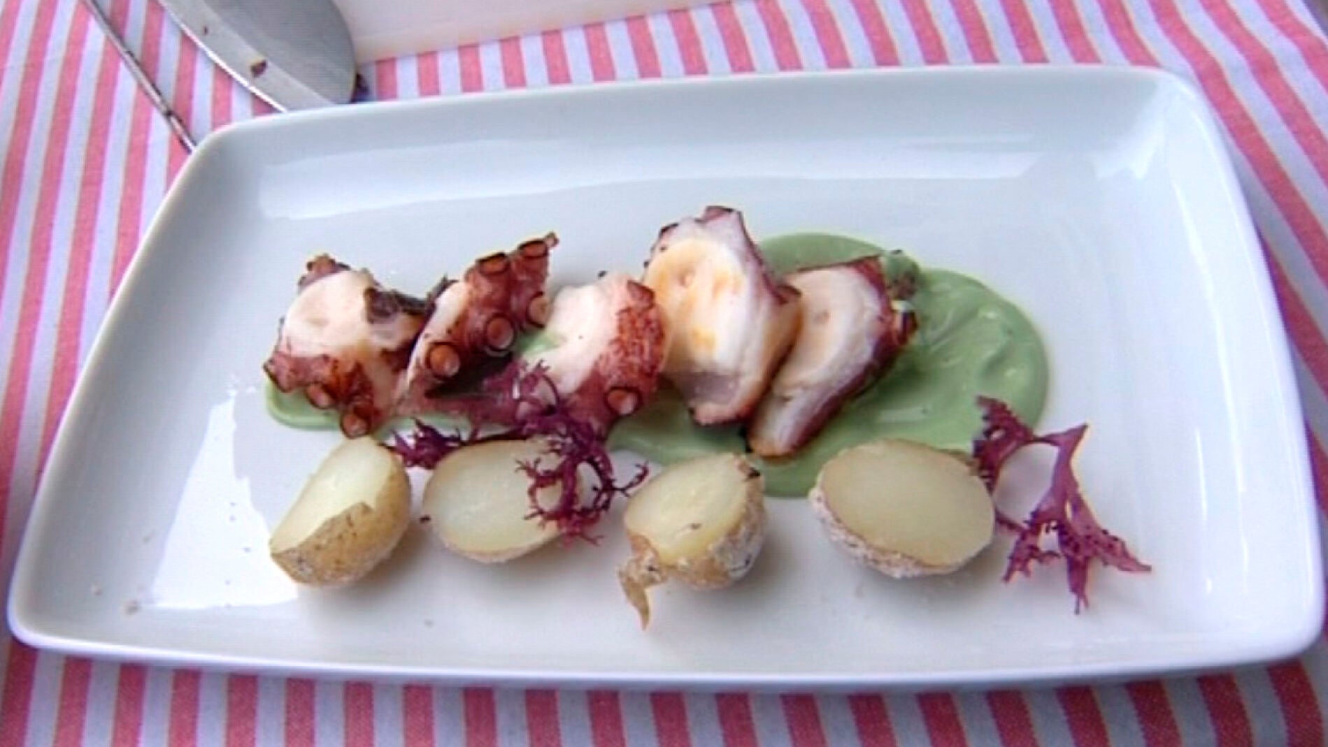 Prepara pulpo a las brasas con... &iexcl;mayonesa de plancton marino! 