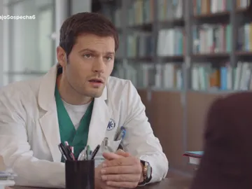 Alain habla con doña Adela Alain habla con doña Adela