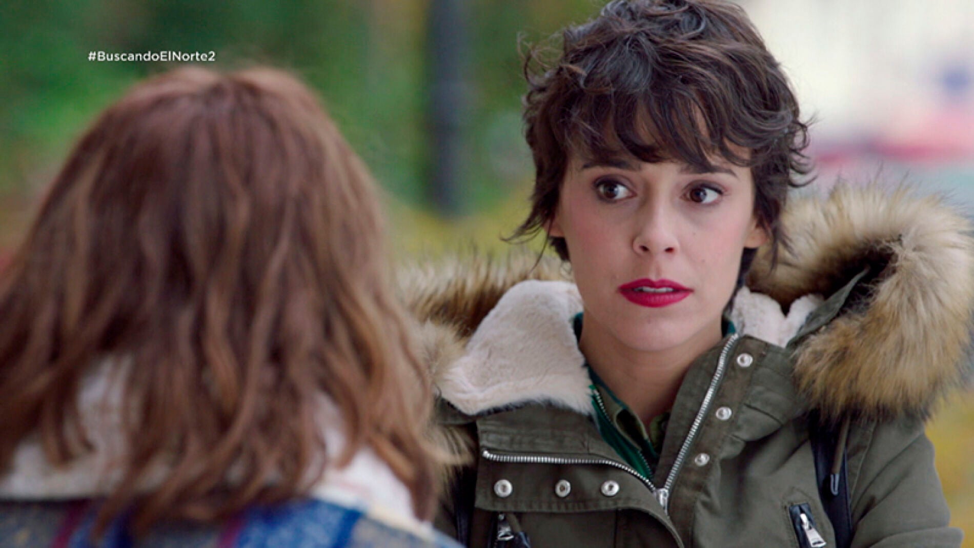 Adela desprecia a Carol