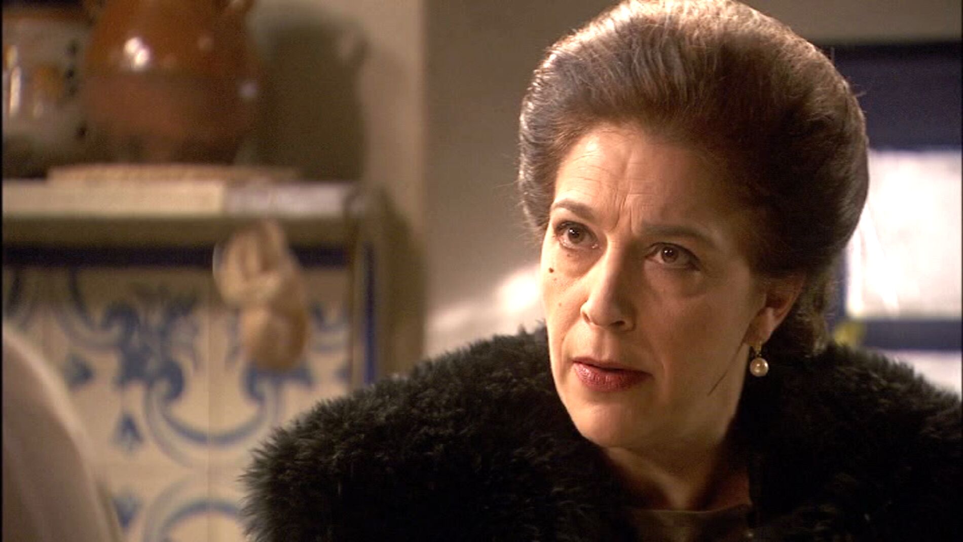 Francisca se entera de que Sol y Lucas se casan y empieza a tramar un plan