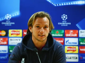 Ivan Rakitic en rueda de prensa Ivan Rakitic en rueda de prensa