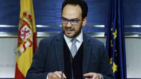 Antonio Hernando, en rueda de prensa Antonio Hernando, en rueda de prensa