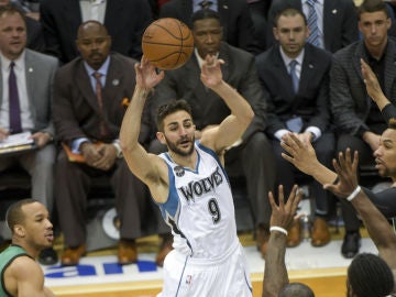 Ricky Rubio, en acción ante los Celtics