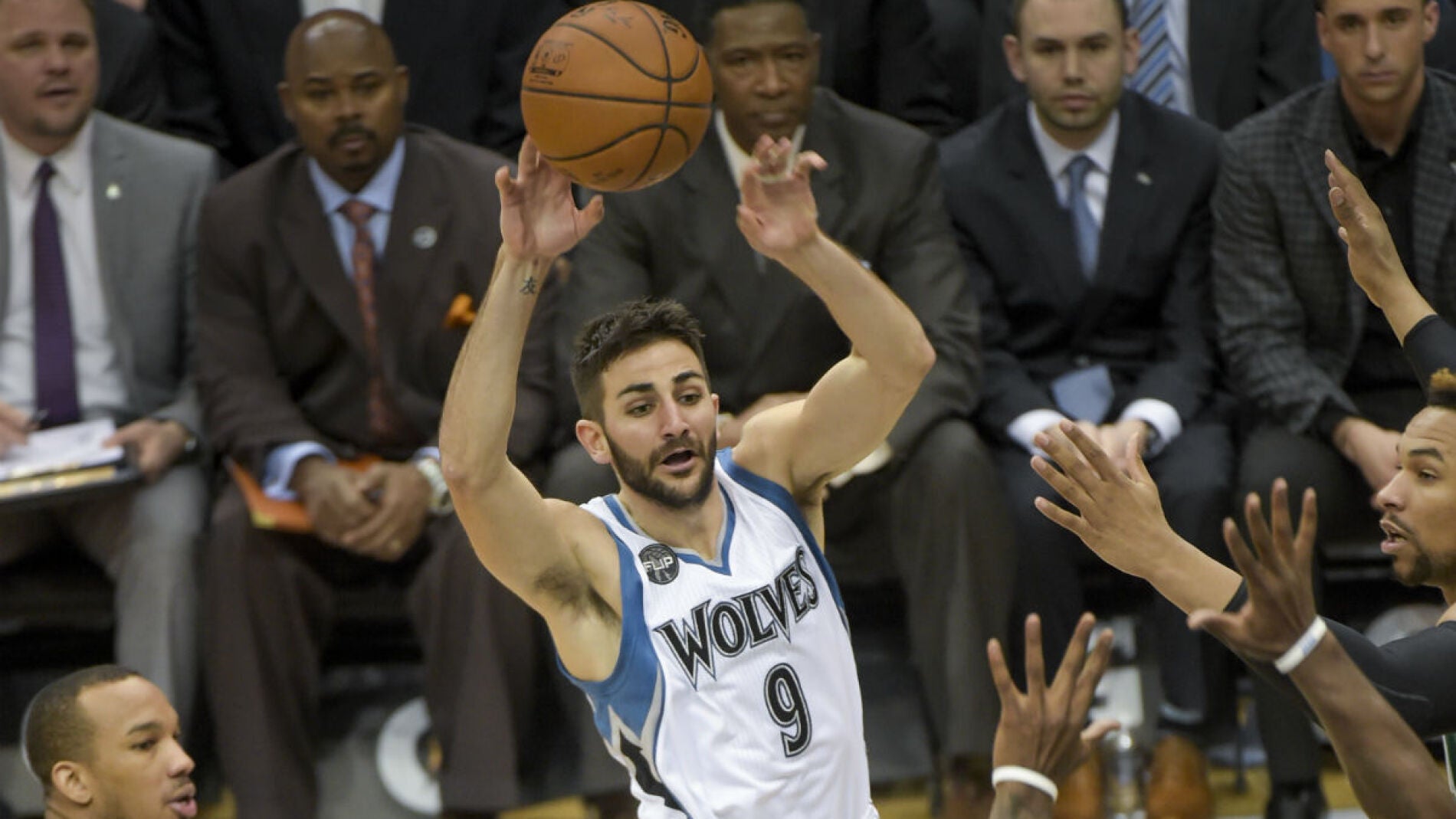 Ricky Rubio, en acci&oacute;n ante los Celtics