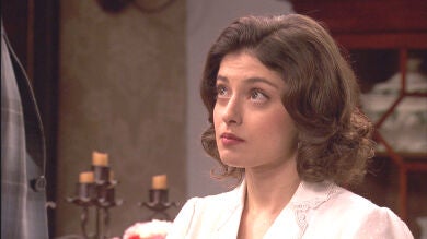 Severo le pide matrimonio a Candela