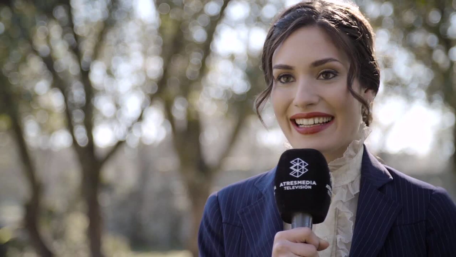 Yara Puebla: "La relaci&oacute;n entre Camila y Hernando es como La Bella y La Bestia, creo que va a gustar mucho"