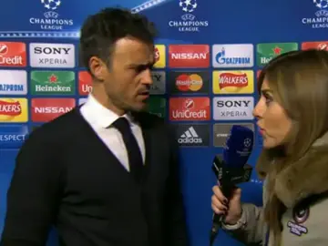 Luis Enrique atiende a Susana Guasch Luis Enrique atiende a Susana Guasch