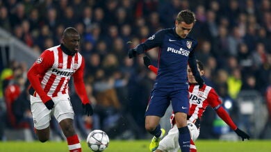El Atlético de Madrid empata ante el PSV y el pase se decidirá en el Calderón