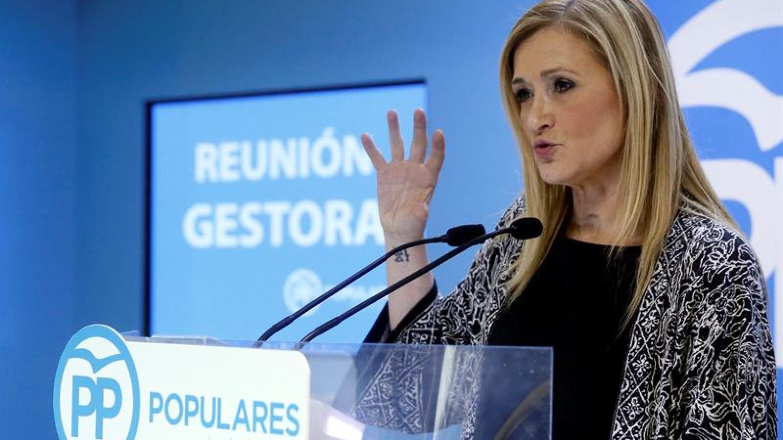 Cifuentes dice que en España desde hace cien días se vive 