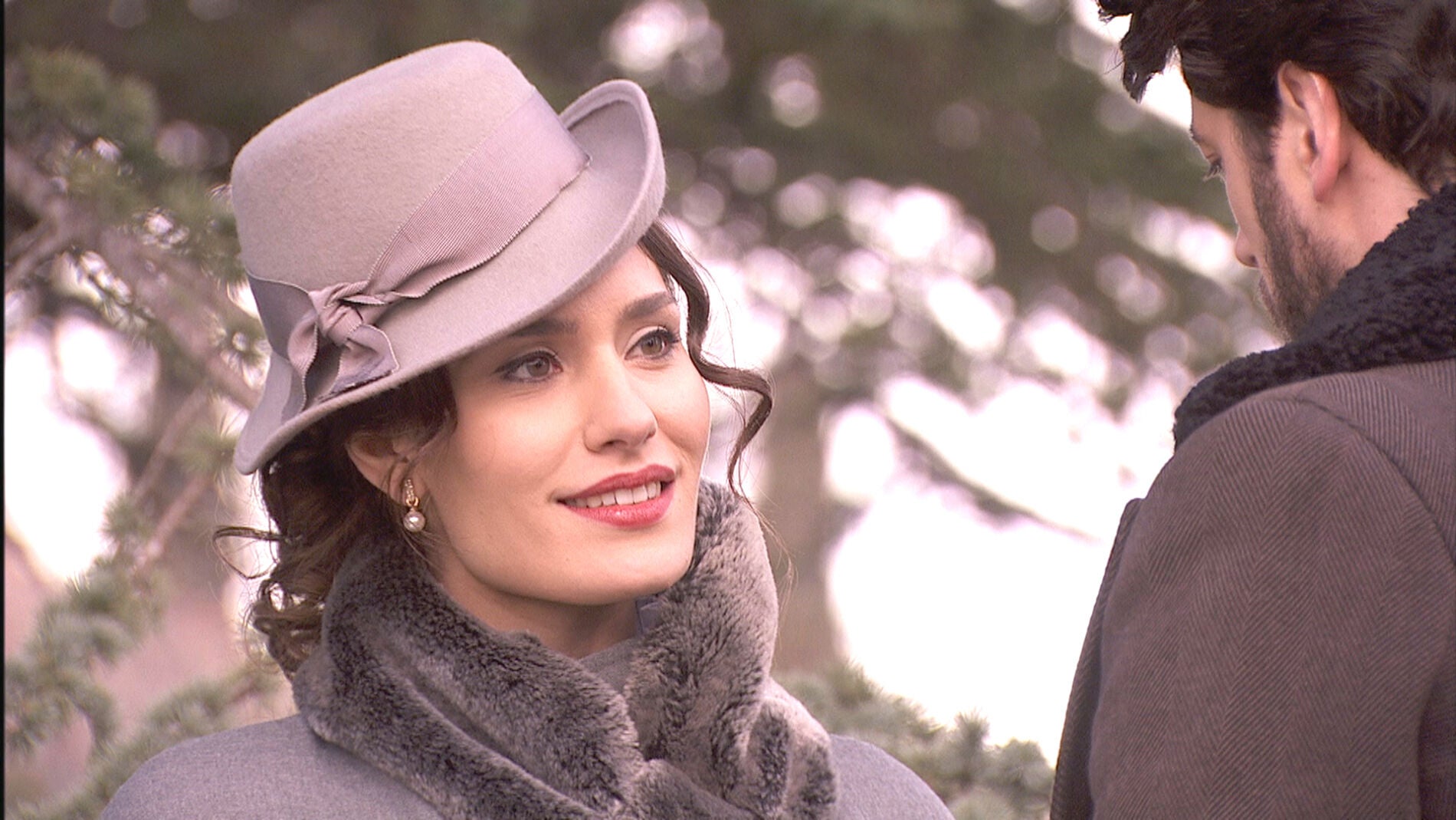 Camila siente la frialdad de su marido