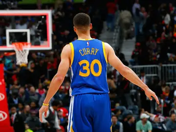 Curry, con los Golden State Warriros Curry, con los Golden State Warriros