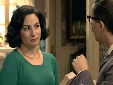 Benigna le reprocha a Maruxa sus intentos de ligar con Mariano Benigna le reprocha a Maruxa sus intentos de ligar con Mariano