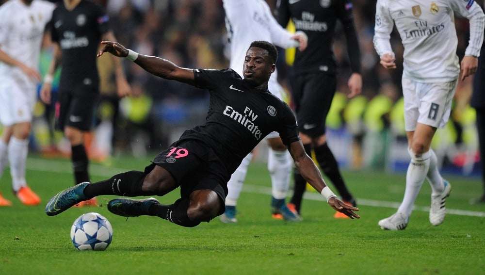 Serge Aurier durante el partido contra el Real Madrid