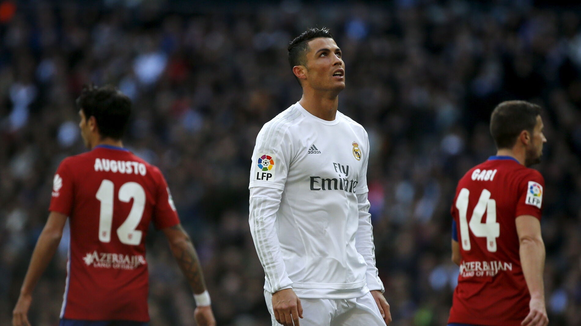 Cristiano Ronaldo se lamenta tras una ocasi&oacute;n fallida