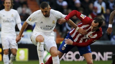 Benzema sufre una lesión muscular en el bíceps femoral derecho