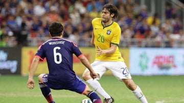 Kaká jugando con la Selección Brasileña