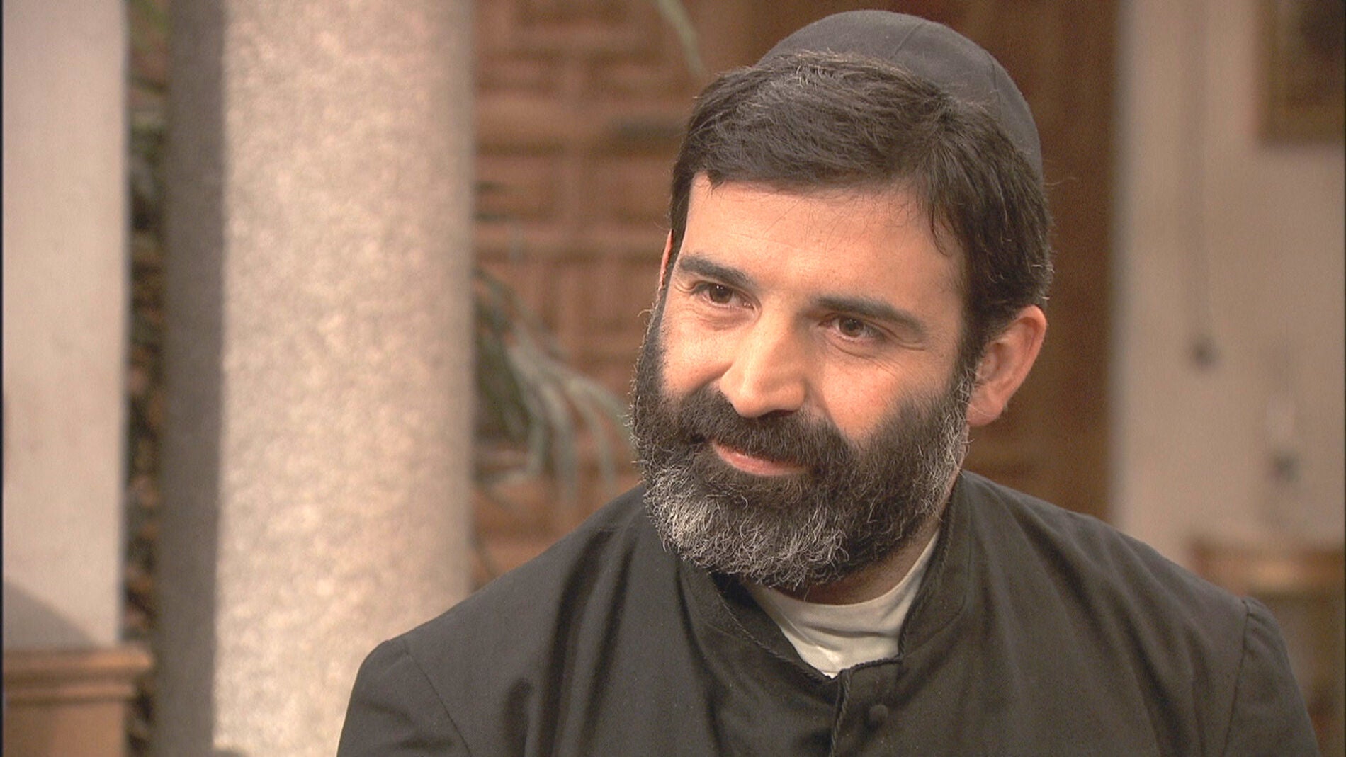 Francisca compra a Don Berengario a trav&eacute;s de un donativo