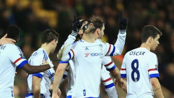 Diego Costa celebra su gol ante el Norwich