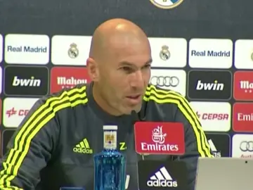 Zinedine Zidane en rueda de prensa Zinedine Zidane en rueda de prensa