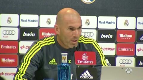 Zinedine Zidane en rueda de prensa
