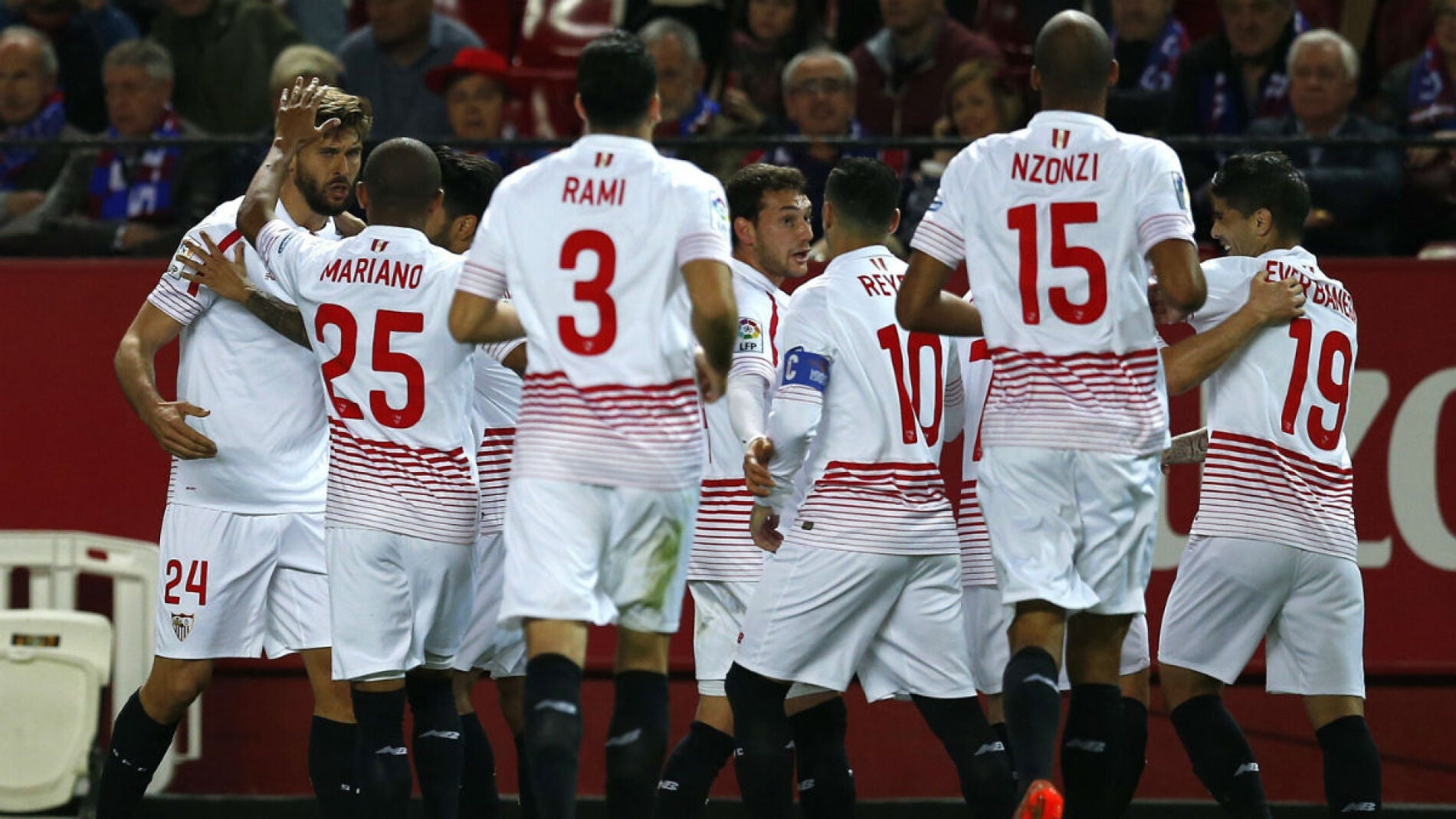 Llorente celebra su gol ante el Eibar