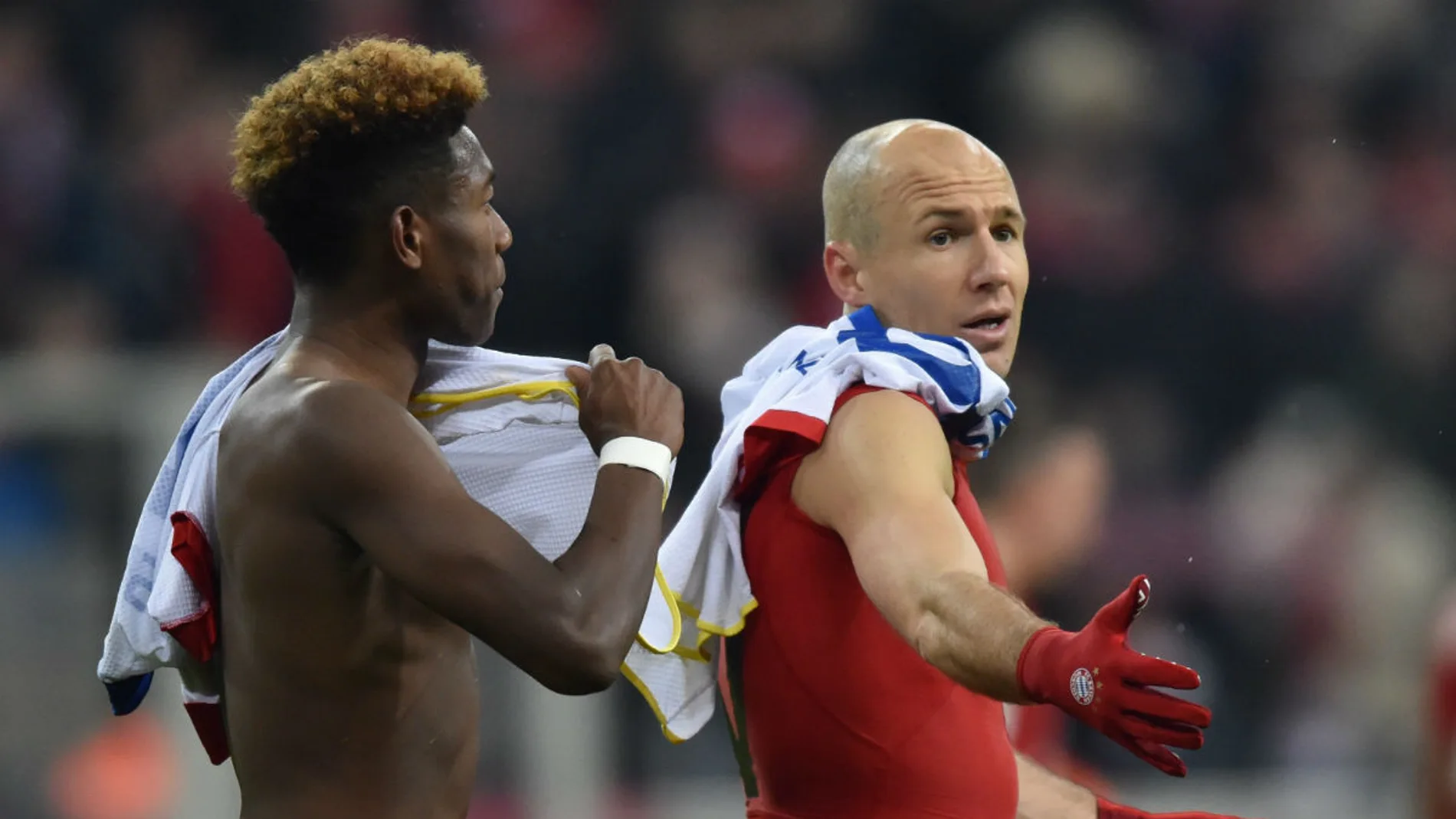 Robben abandona el campo entre quejas Robben abandona el campo entre quejas