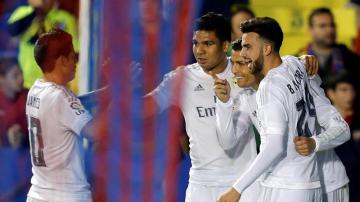 El Real Madrid celebra el gol de Ronaldo