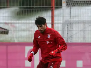 Javi Martínez toca balón de nuevo Javi Martínez toca balón de nuevo